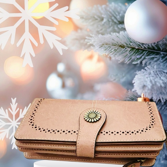 Handbags - AMAZONS‎ ESSENTIALS BIG WALLET/Wristlet in mauve with huge organization!